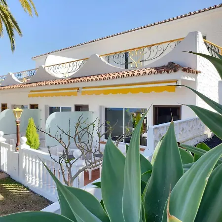 Cosy Well Located With Swimming Pool Tenerife Apartment