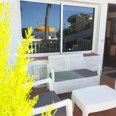 Cosy Well Located With Swimming Pool Tenerife 塔科龙特
